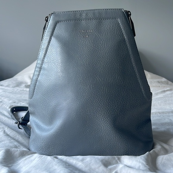 Matt & Nat purse with handle and shoulder straps - Picture 2 of 5